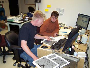 Students analyzing REE in rocks of the Navajo volcanic field