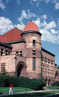 Photo of Pillsbury Hall on the Univ. of MN campus
