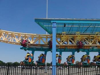 phote of vertical curve of Steel Venom roller coaster