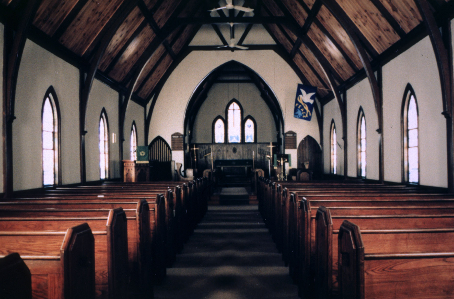 inside-trinity-lutheran-church